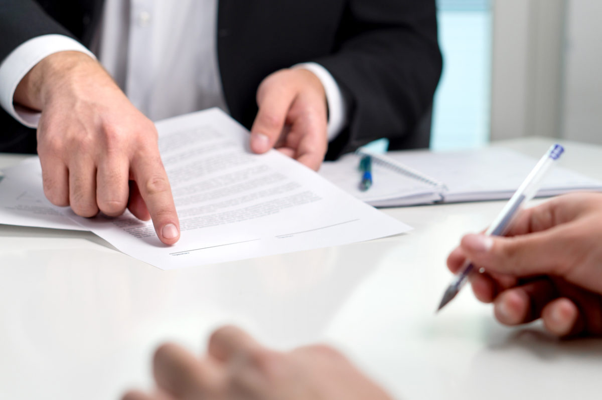 Lawyer Assisting with Deed Transfer | Austin, TX | Kelly Legal Group